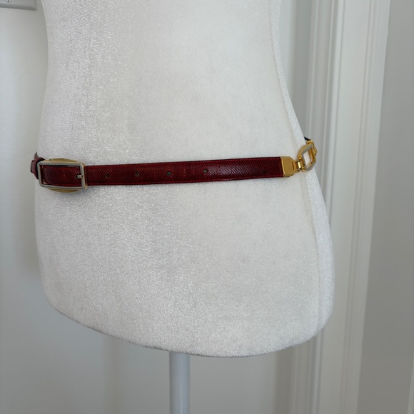 Vintage Red Leather Belt Gold Hardware Made in Spain Size 75/30 *I16 - Picture 3 of 13